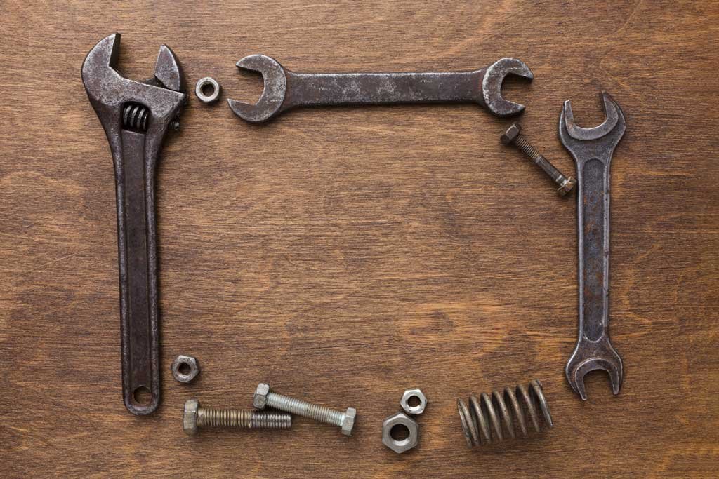 How to properly size an adjustable wrench