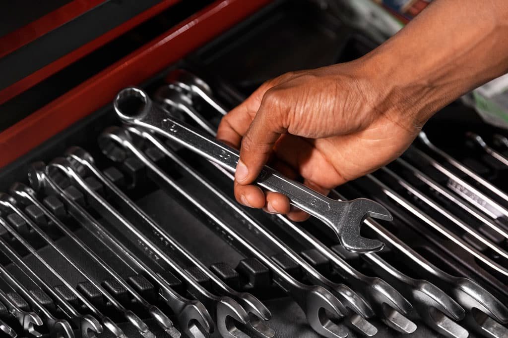 How to choose metric combination wrench sets